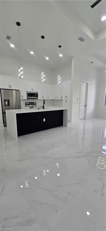 951 PLAZA - Residential