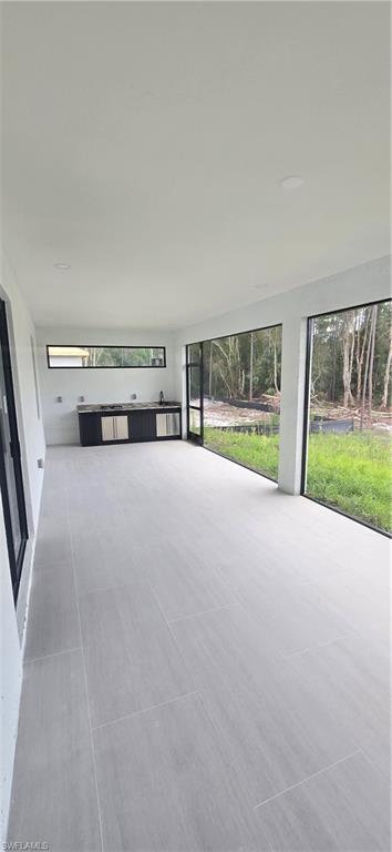 951 PLAZA - Residential