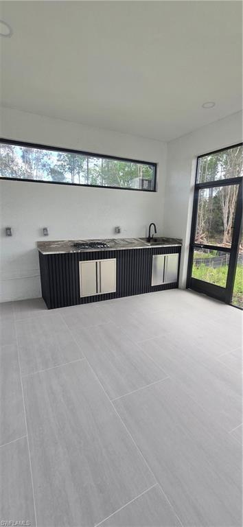 951 PLAZA - Residential