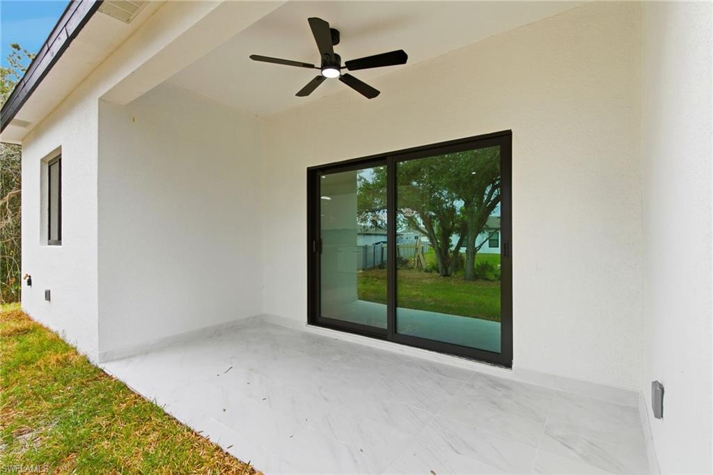 MIRROR LAKES - Residential