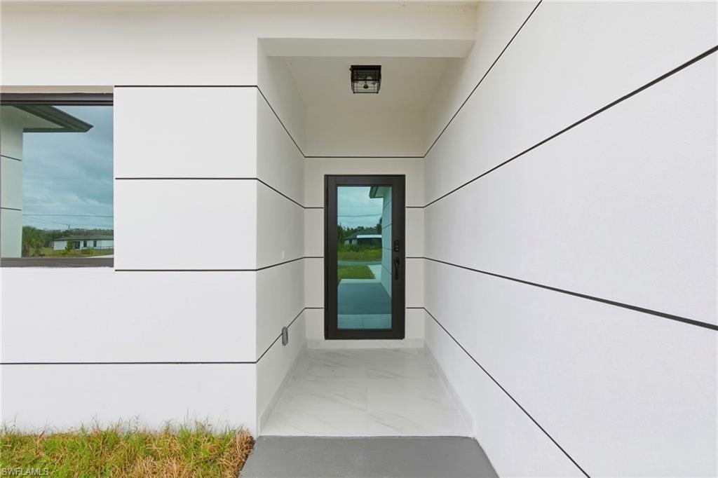 MIRROR LAKES - Residential