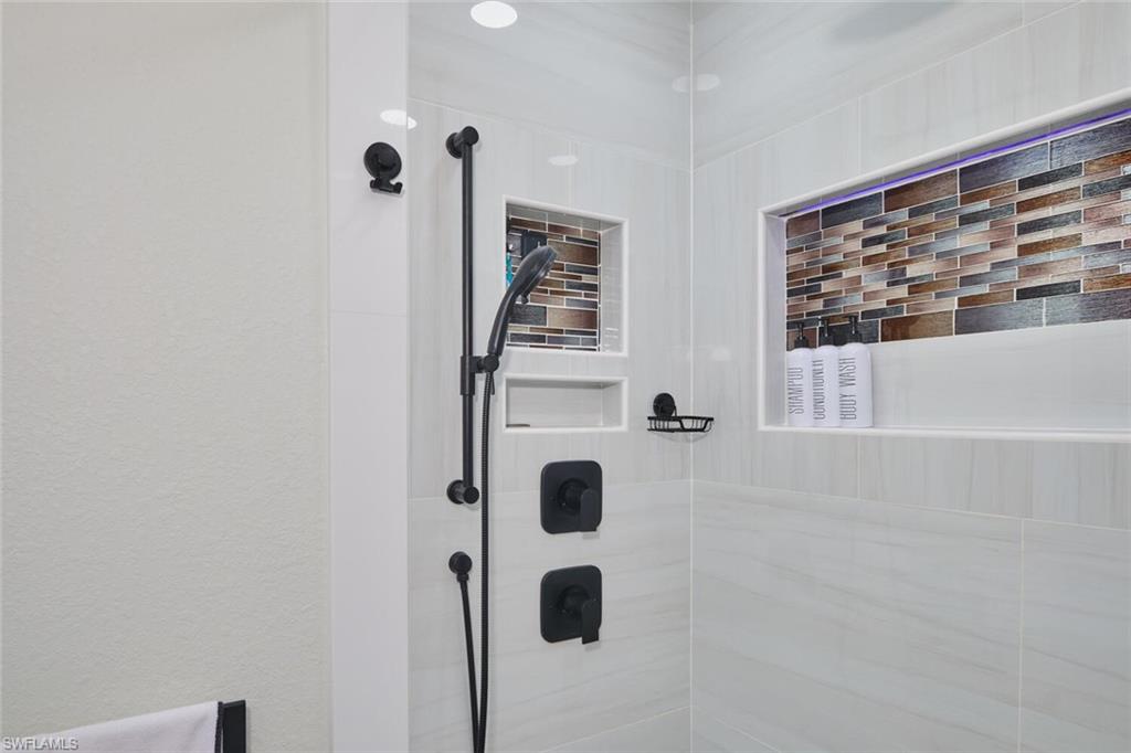 PUNTA GORDA - Residential