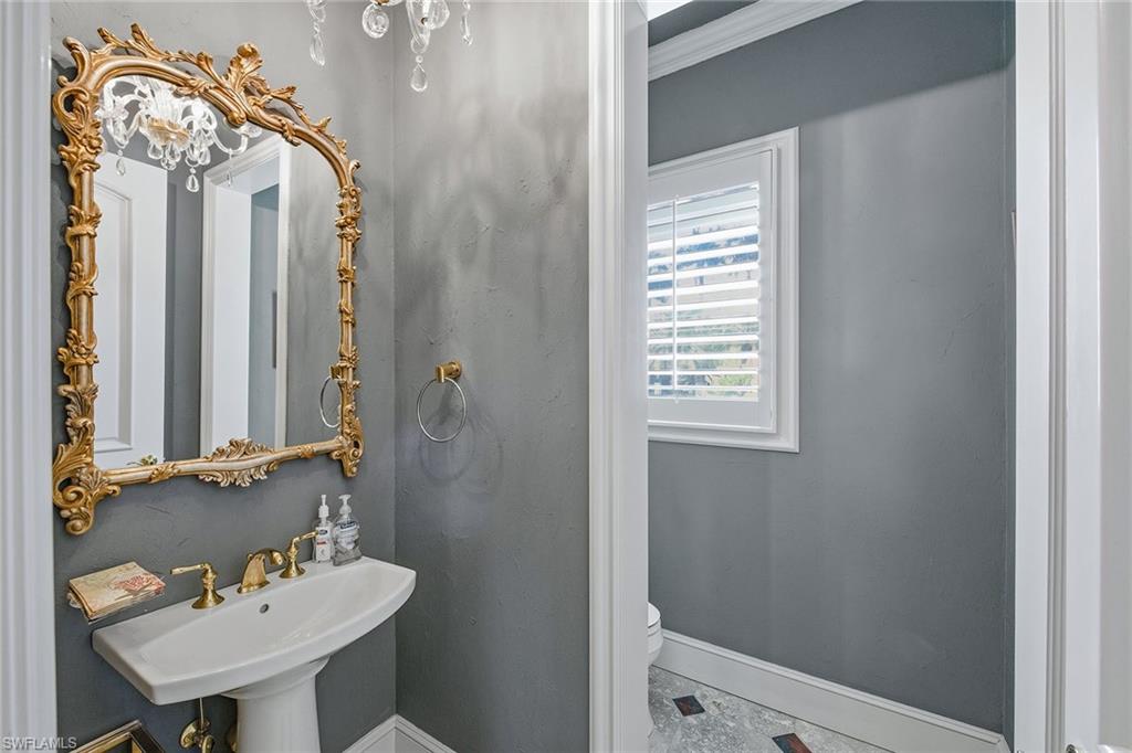 BAY COLONY SHORES - Residential