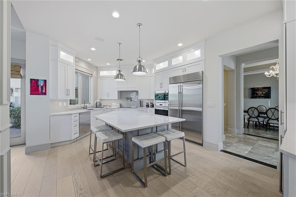 BAY COLONY SHORES - Residential