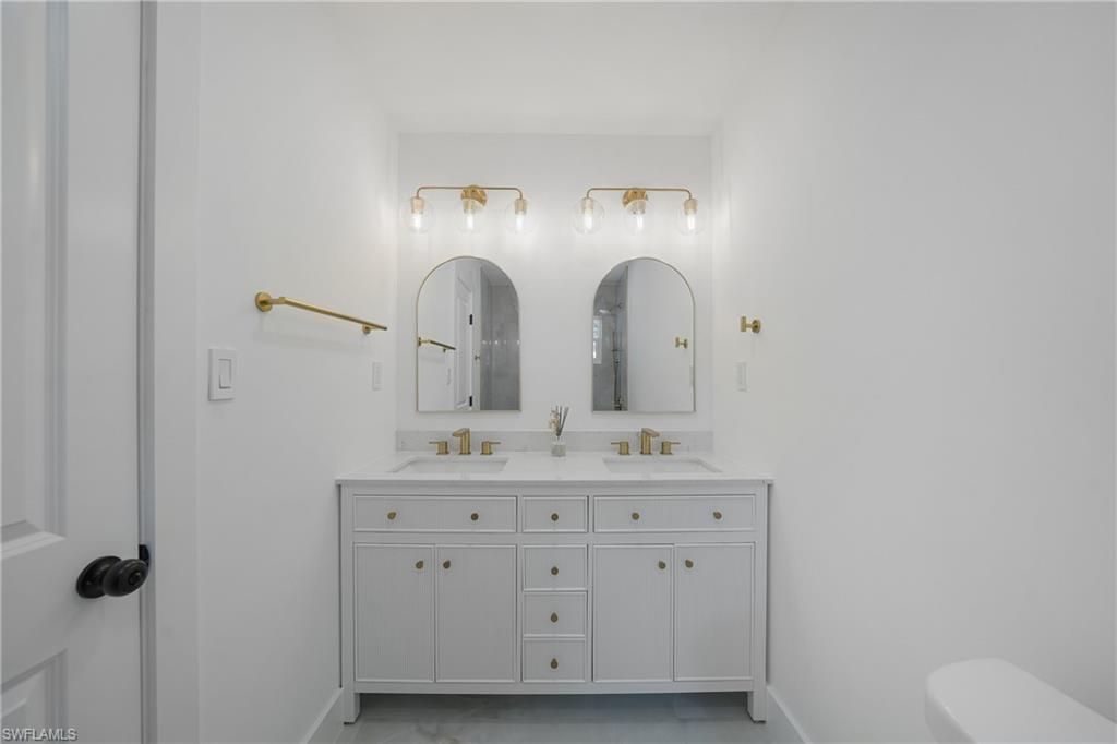 HARBOR HEIGHTS - Residential Lease