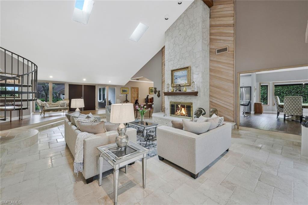 PELICAN BAY WOODS - Residential