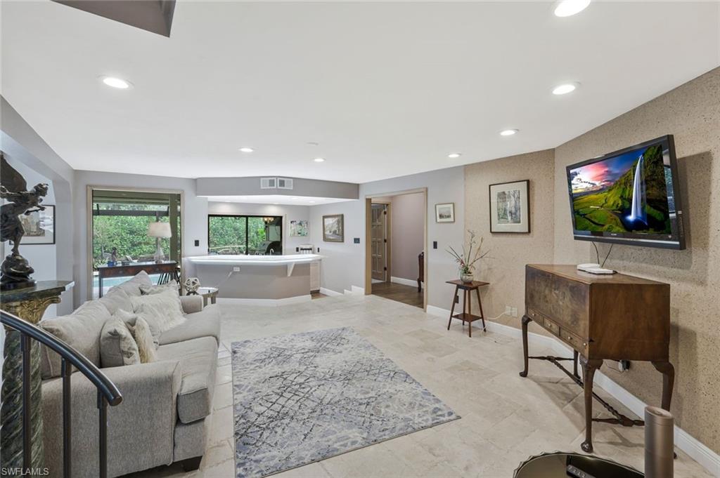 PELICAN BAY WOODS - Residential