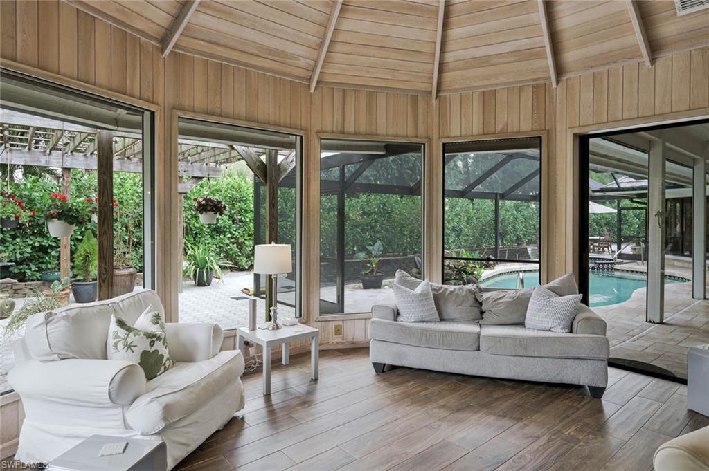 PELICAN BAY WOODS - Residential