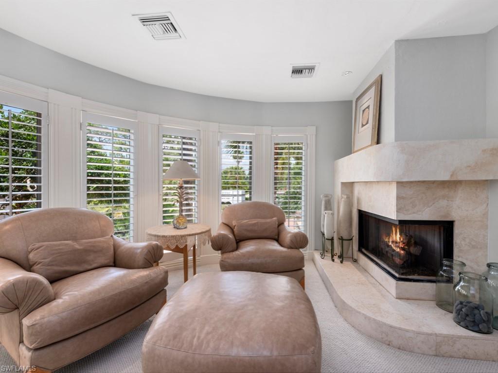 QUAIL WEST - Residential