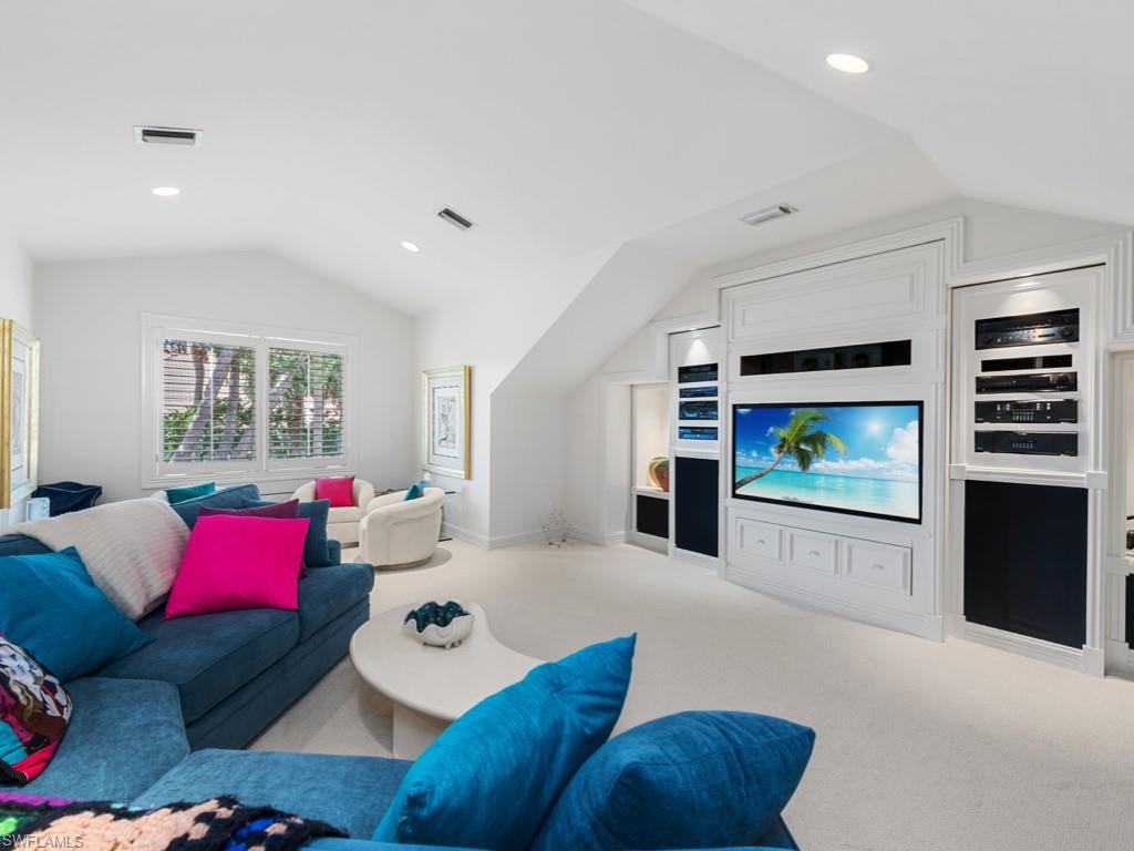 QUAIL WEST - Residential