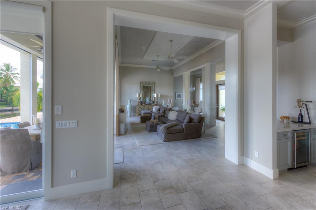 MARCO BEACH - Residential