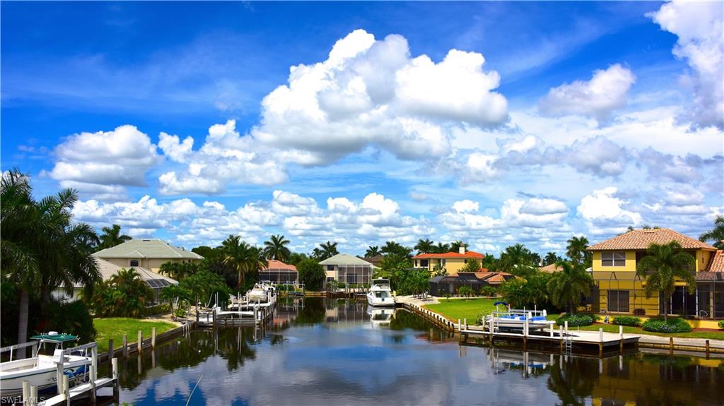 MARCO BEACH - Residential