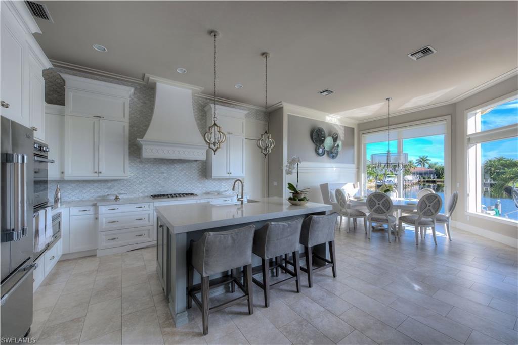 MARCO BEACH - Residential