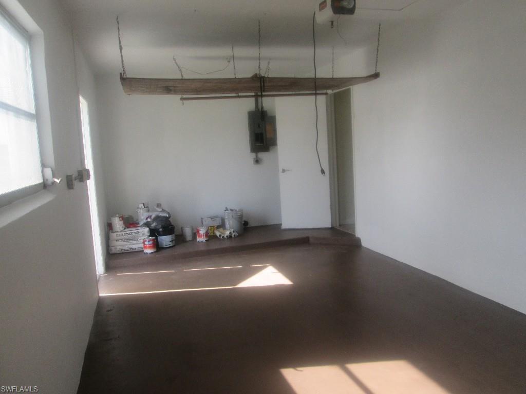 FORT MYERS SHORES - Residential