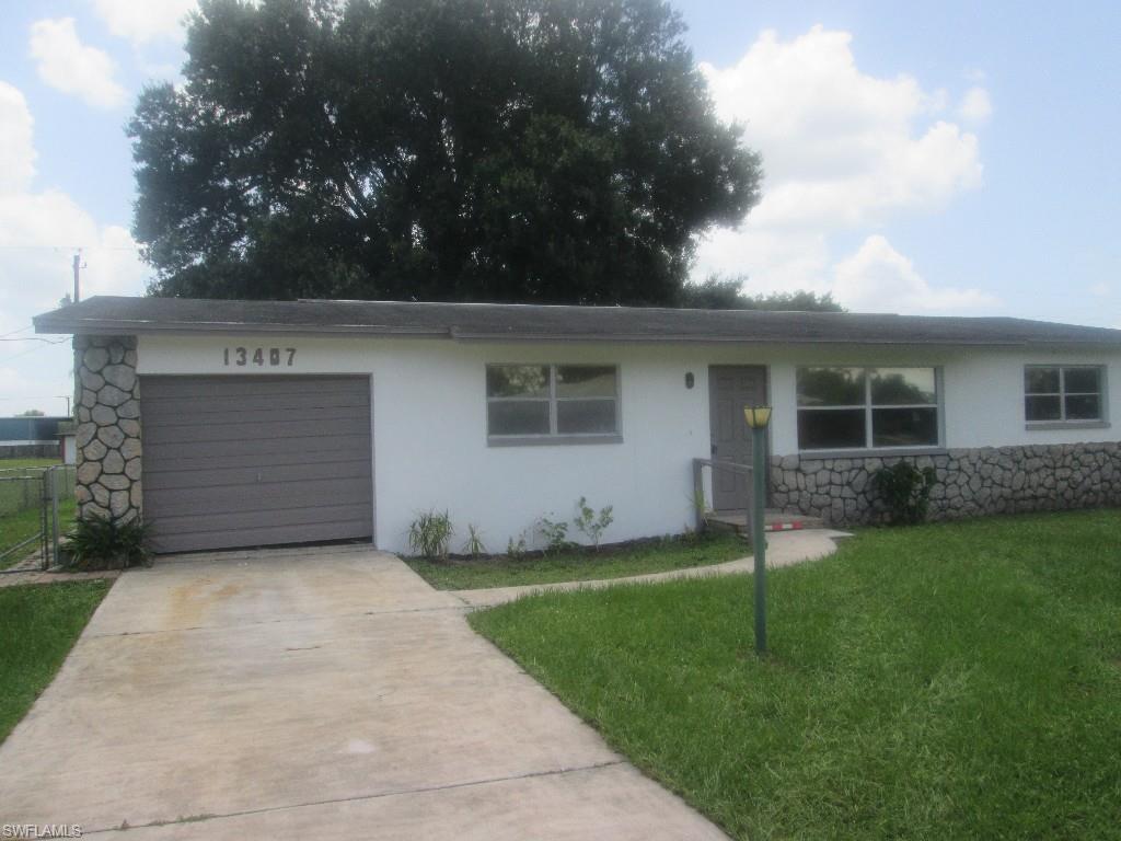 FORT MYERS SHORES - Residential