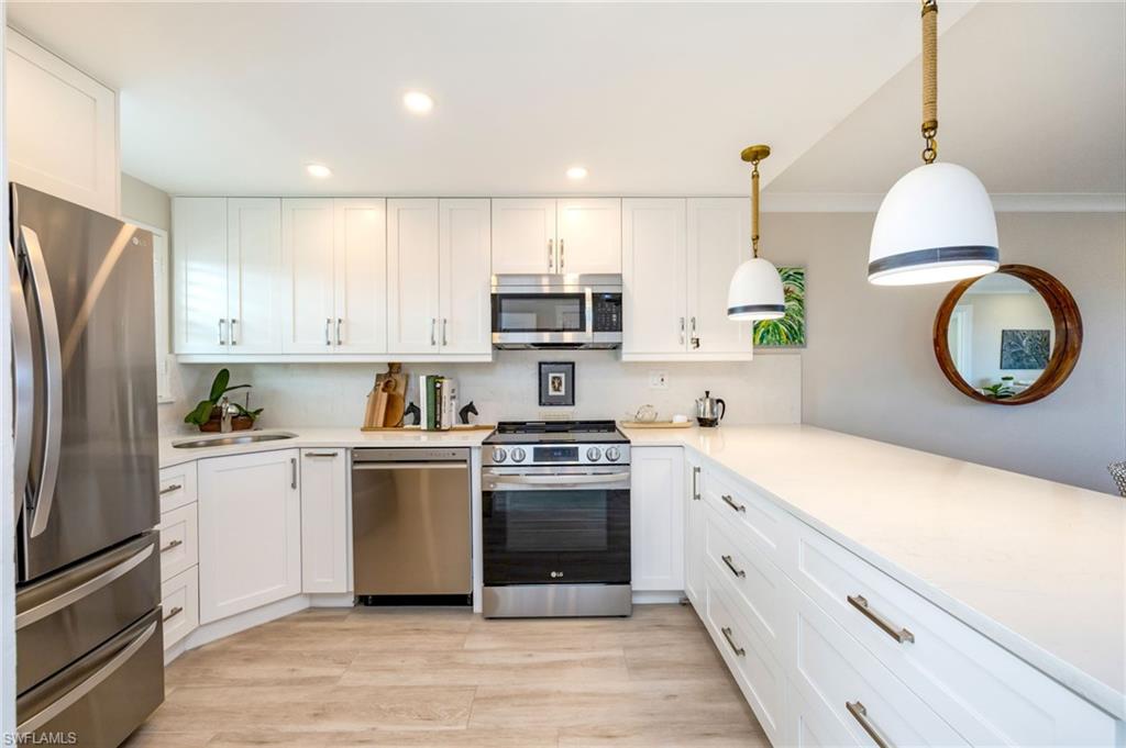 29 High Point CIR E 403