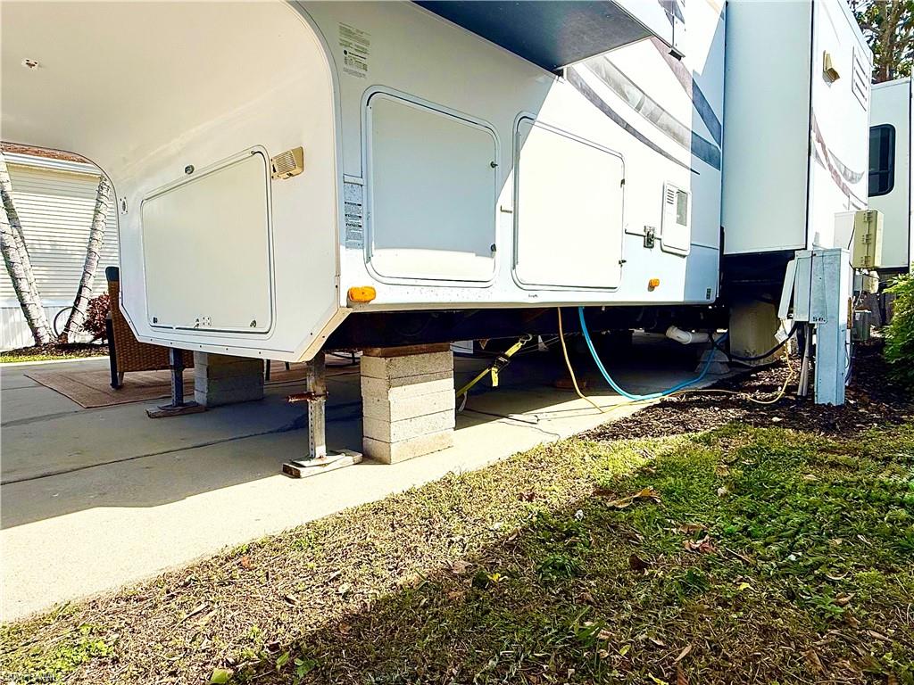 IMPERIAL WILDERNESS - Land