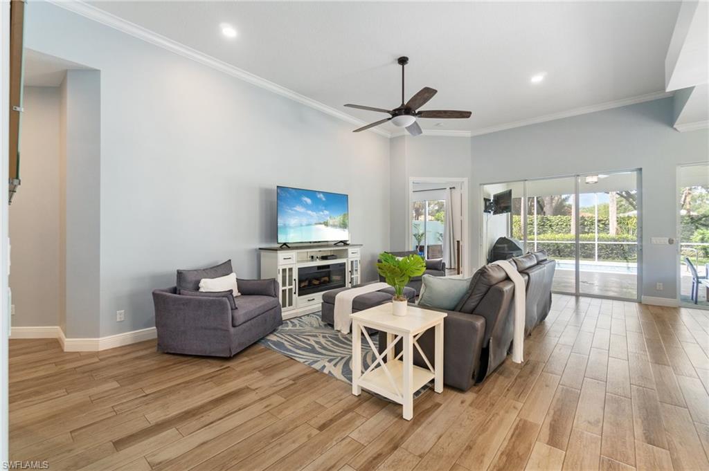 2733 Island Pond LN