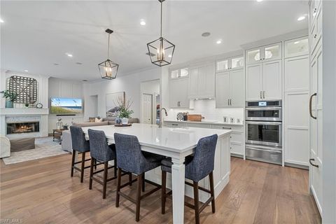 8110 Lowbank DR NAPLES FL 34109