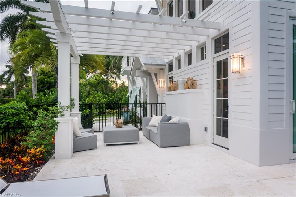 OLDE NAPLES - Residential