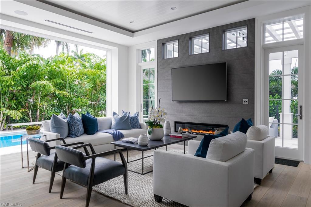 OLDE NAPLES - Residential