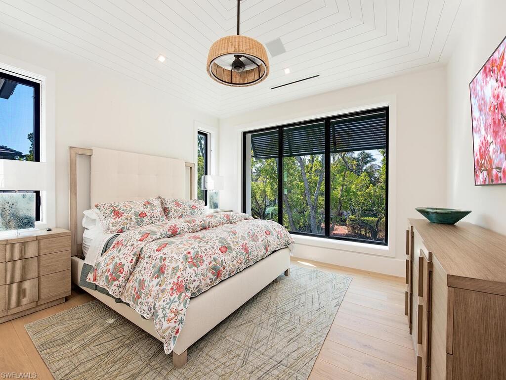 AQUALANE SHORES - Residential