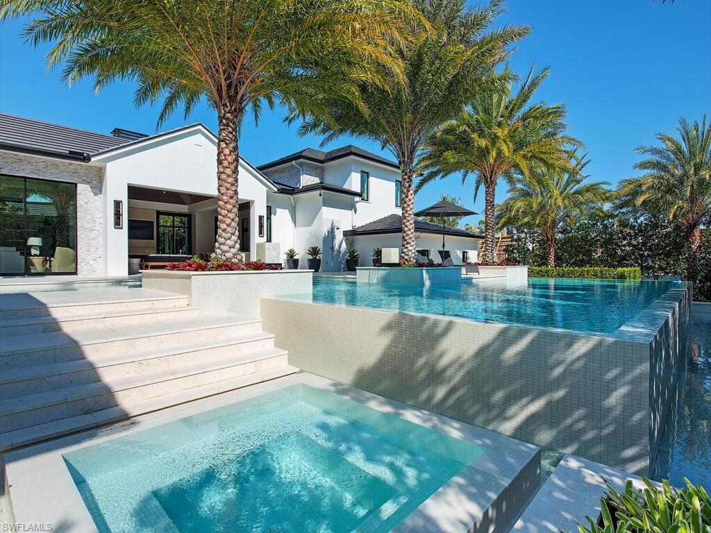 AQUALANE SHORES - Residential