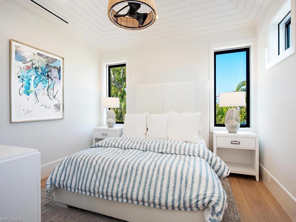 AQUALANE SHORES - Residential