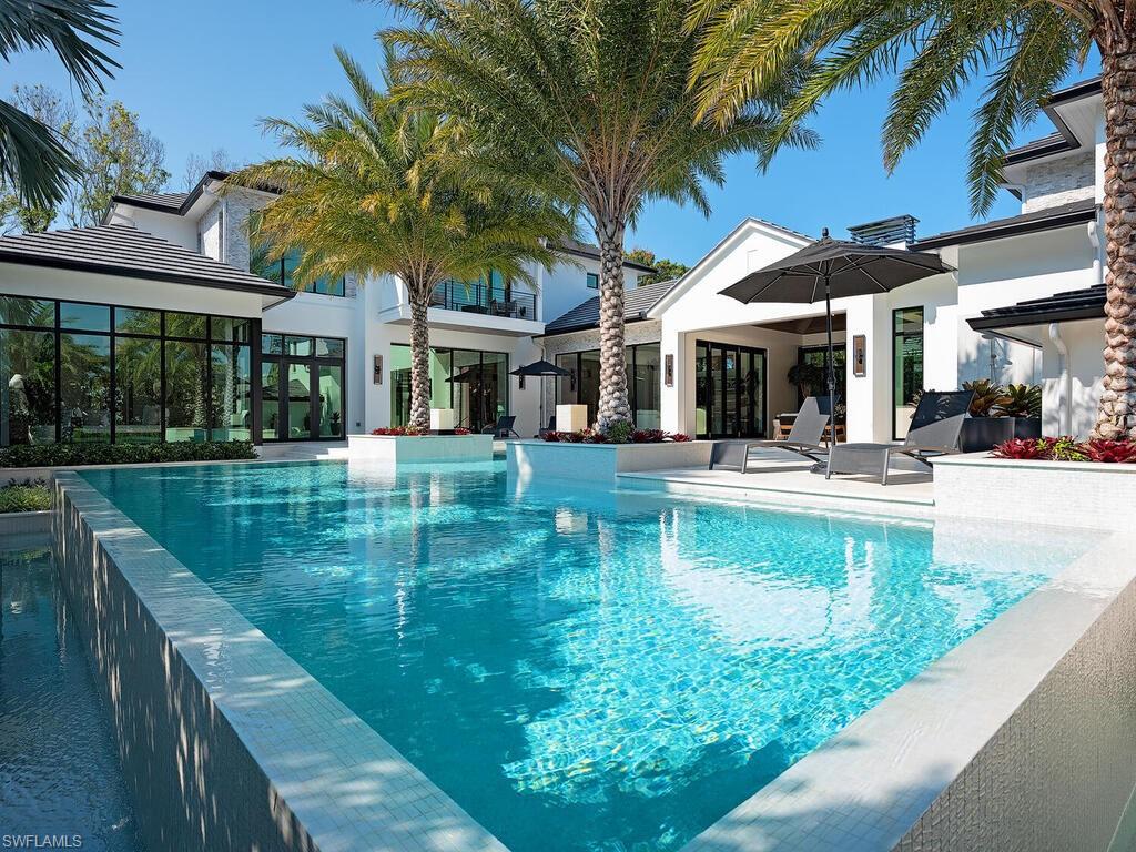 AQUALANE SHORES - Residential