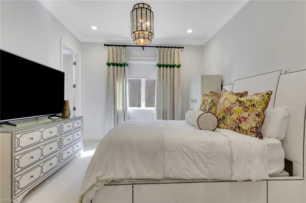 QUAIL WEST - Residential