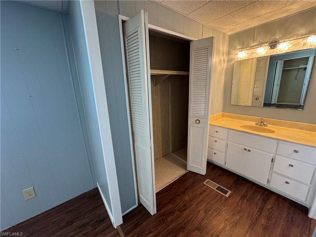 RIVIERA COLONY - Residential