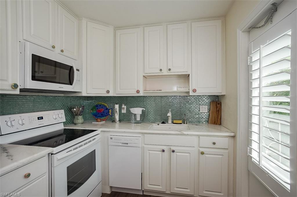 GARDEN MANOR - Residential