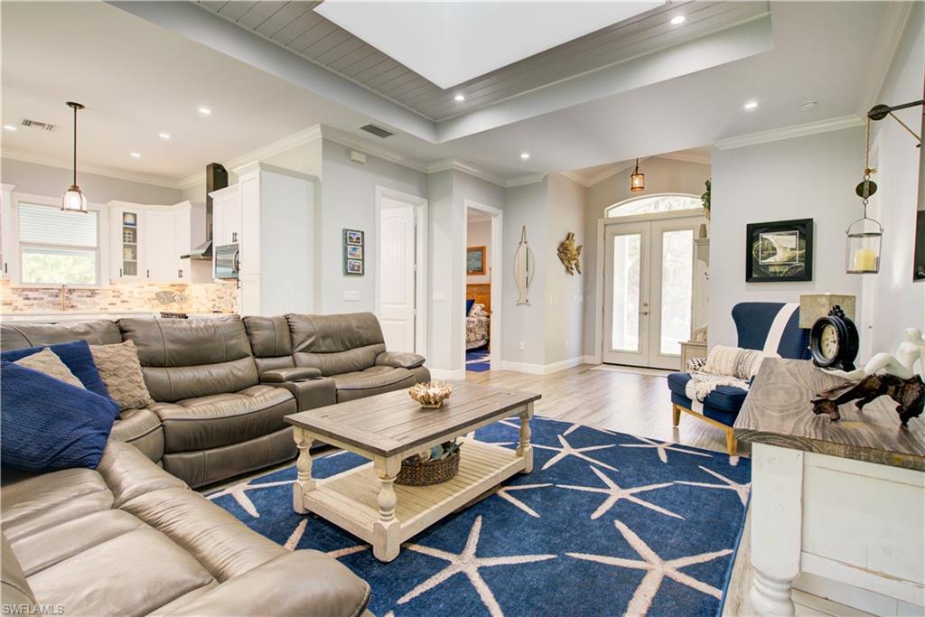 GOLDEN GATE ESTATES - Residential