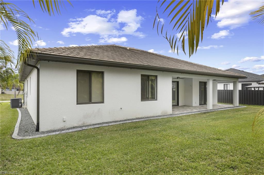 CAPE CORAL - Residential