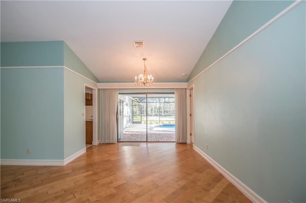 LIVINGSTON WOODS - Residential