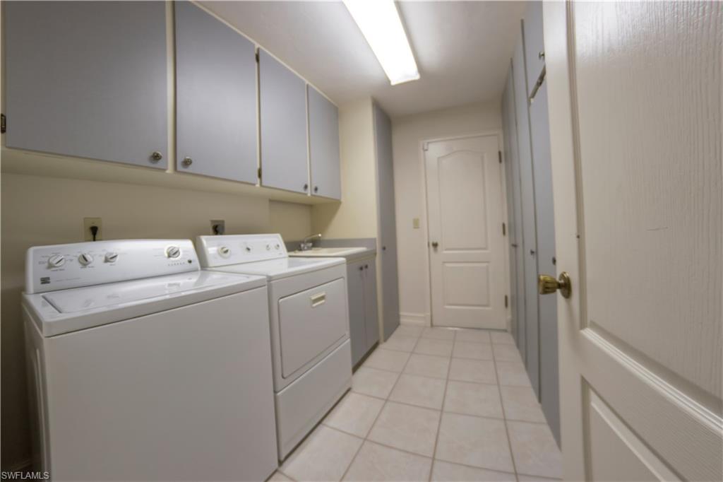 LIVINGSTON WOODS - Residential