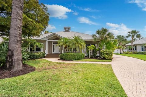 Photo of 15555 Caloosa Creek CIR, FORT MYERS, FL 33908 (MLS # 226018395)