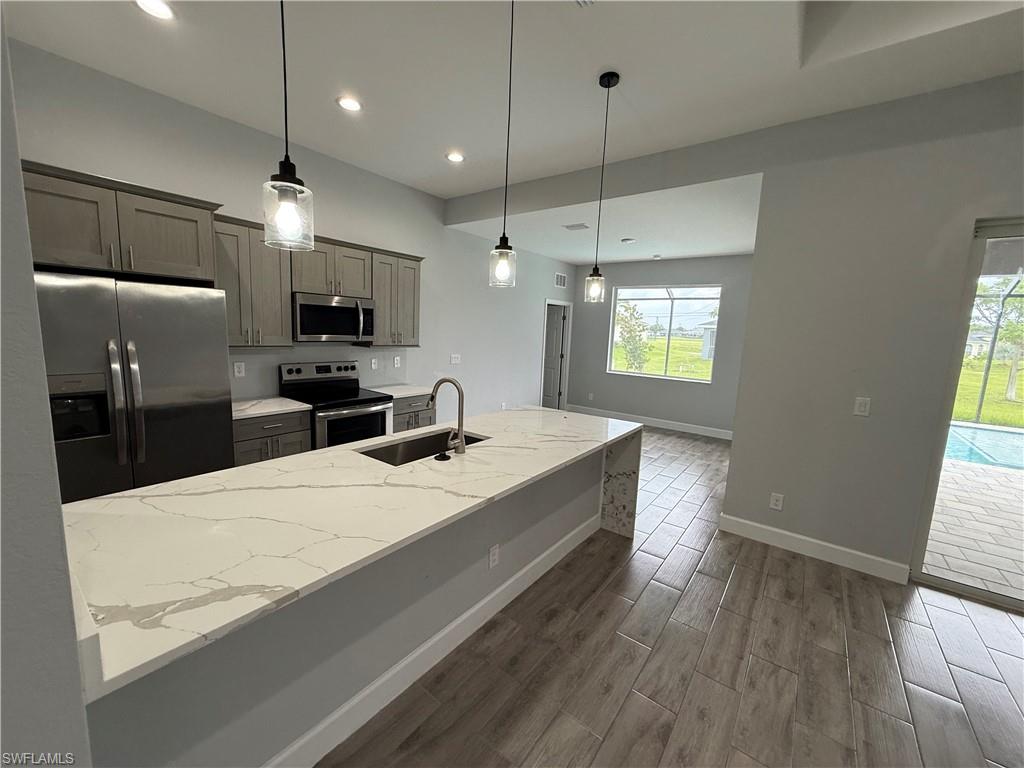 CAPE CORAL - Residential Lease