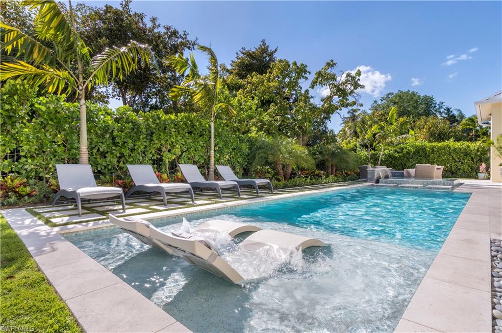 RIDGE LAKE - Residential