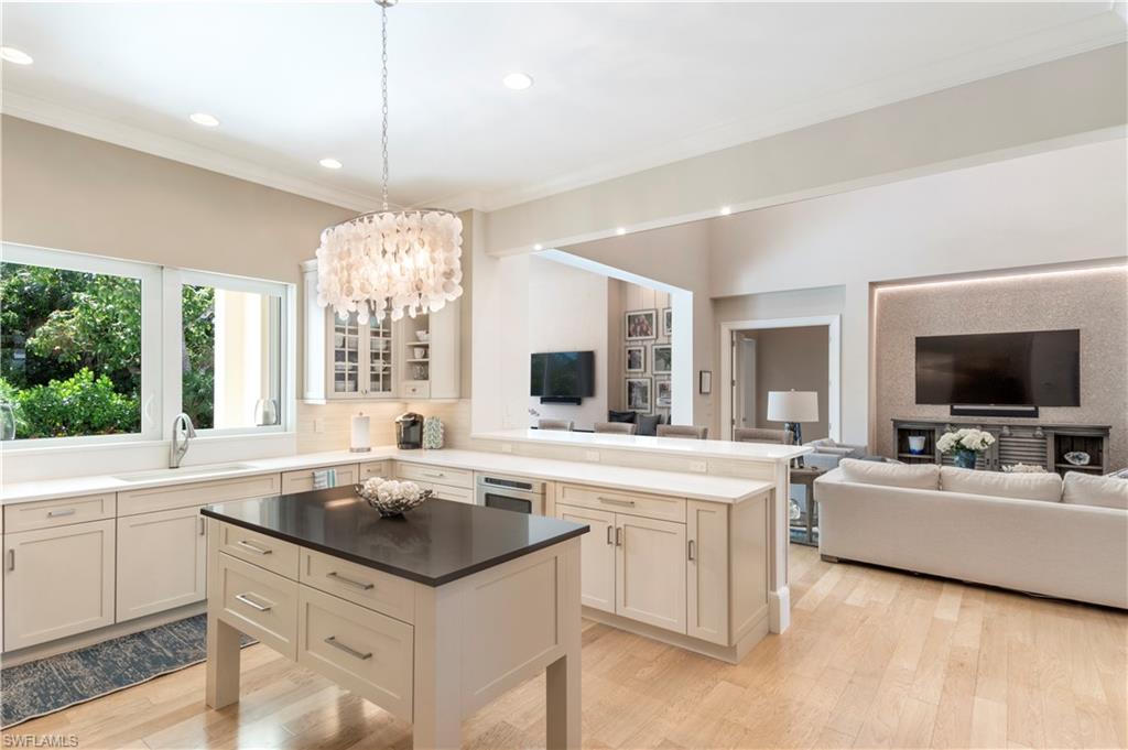 RIDGE LAKE - Residential