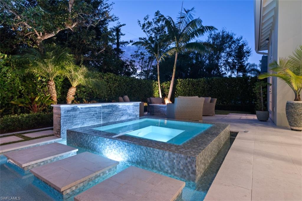 RIDGE LAKE - Residential