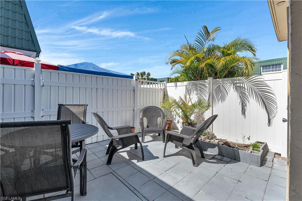 RIVERWALK COVE - Residential