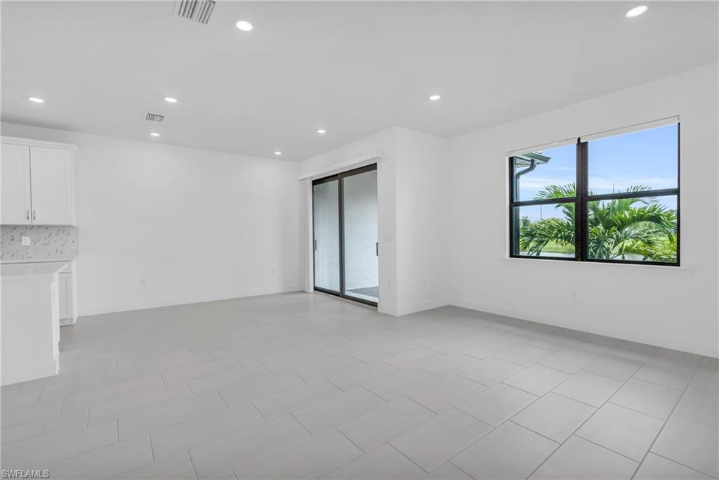 SONOMA OAKS - Residential Lease