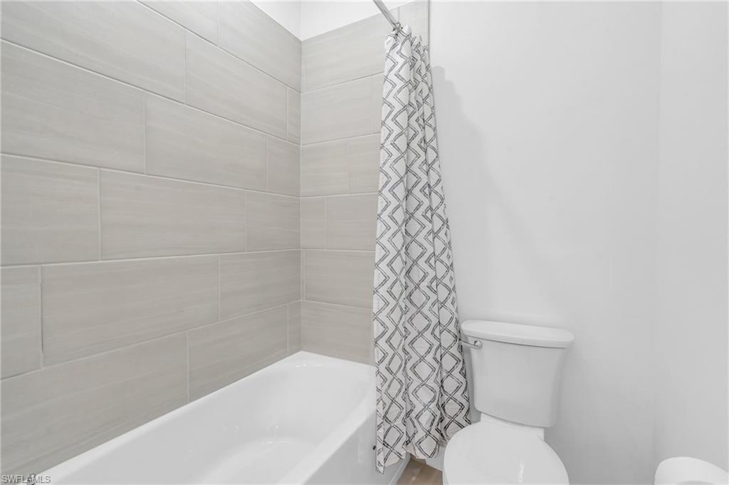 SONOMA OAKS - Residential Lease