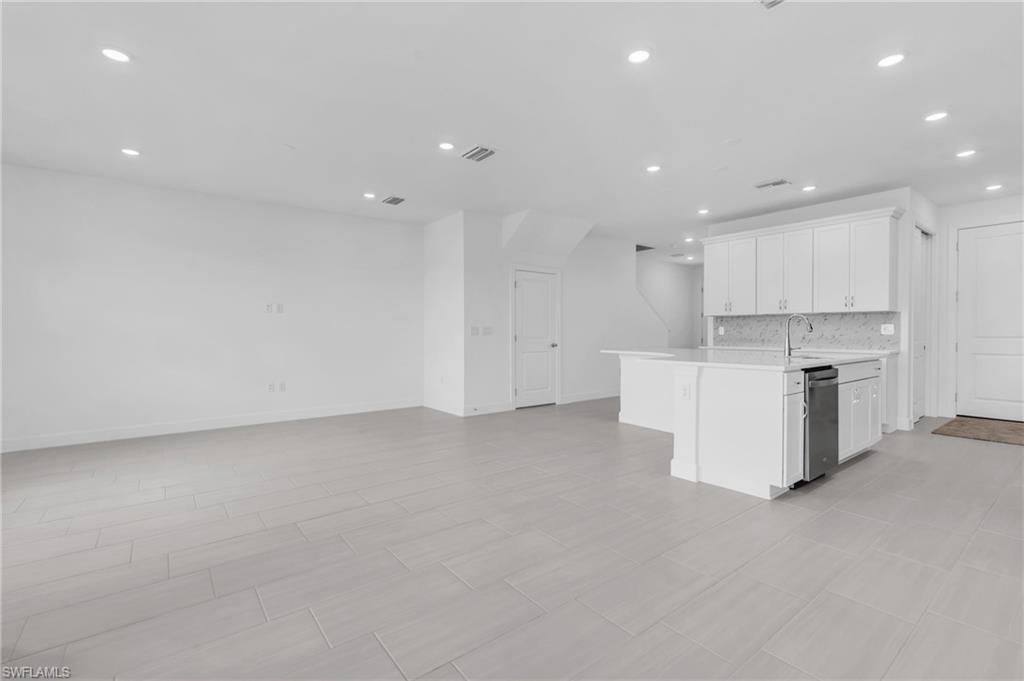 SONOMA OAKS - Residential Lease