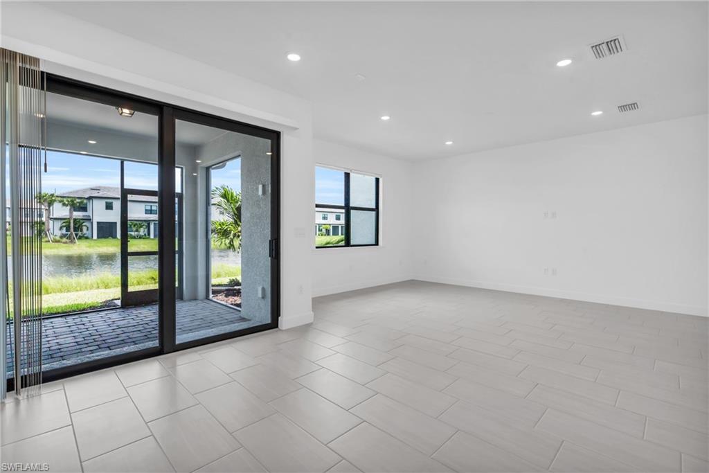 SONOMA OAKS - Residential Lease