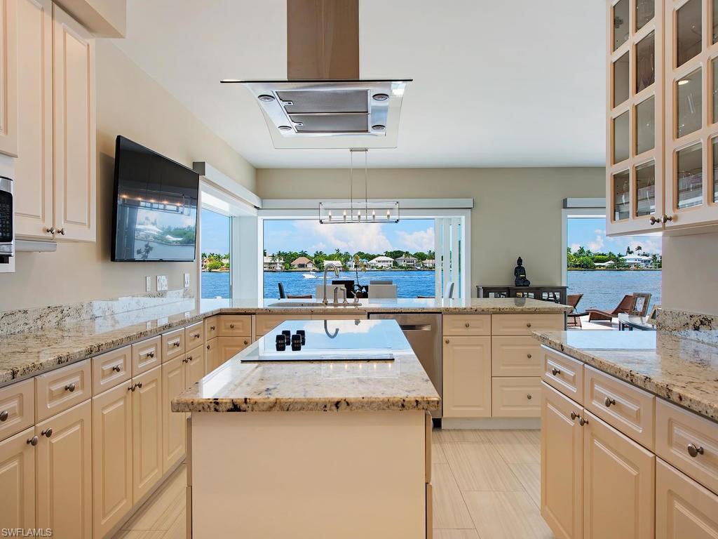 ROYAL HARBOR - Residential