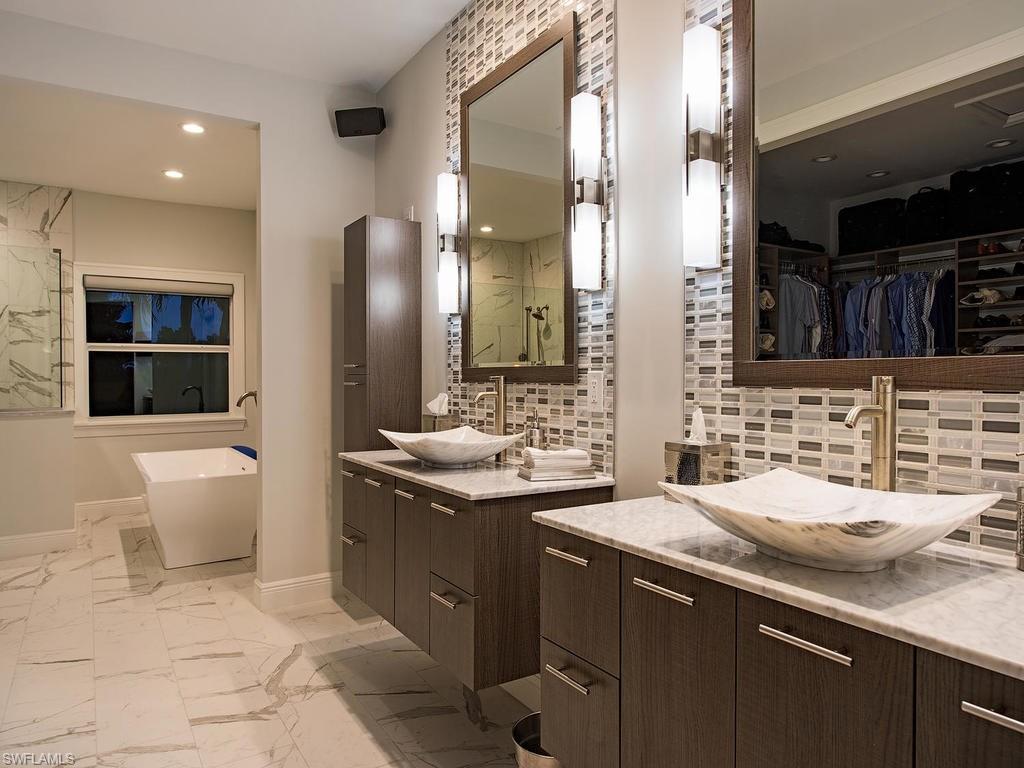 ROYAL HARBOR - Residential