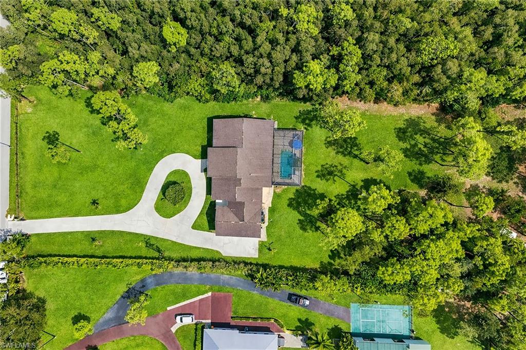 5790 Standing Oaks LN