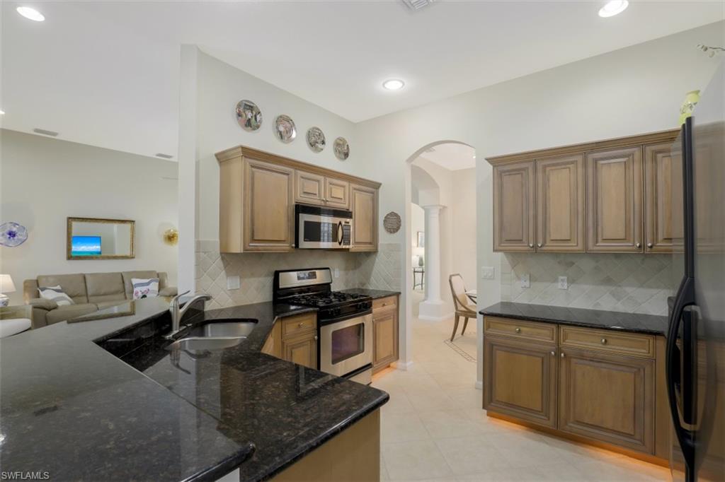 MAHOGANY COVE - Residential